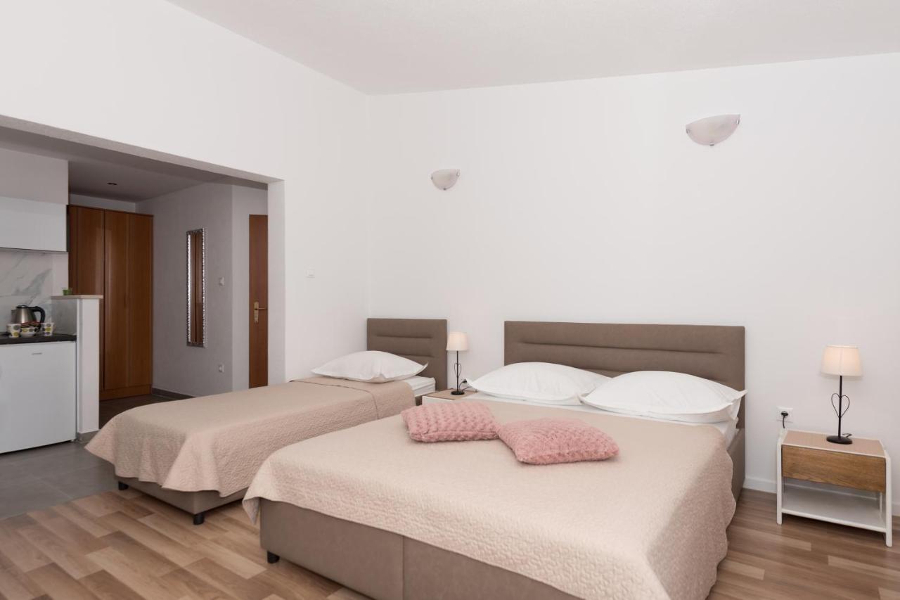 Apartments Nina M Башка-Вода Экстерьер фото