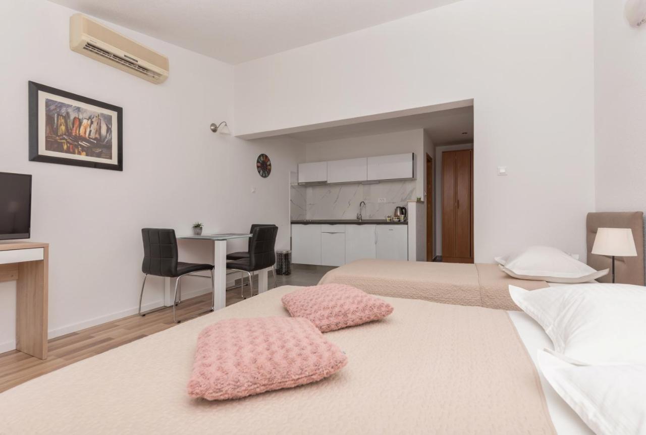 Apartments Nina M Башка-Вода Экстерьер фото